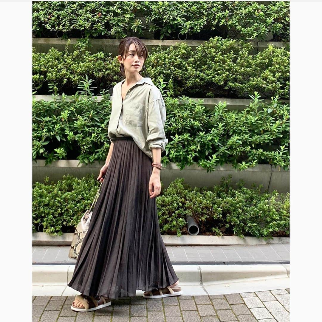 武藤京子さんのインスタグラム写真 - (武藤京子Instagram)「* * 先日のお洋服 * BROWN×KHAKI * モケモケサンダルで 秋仕様🍂 * #elura #slobeiena #marcomasi #maurodebari #アメブロ更新しました #STORYブログ更新しました」9月23日 20時56分 - kyokomuto0628