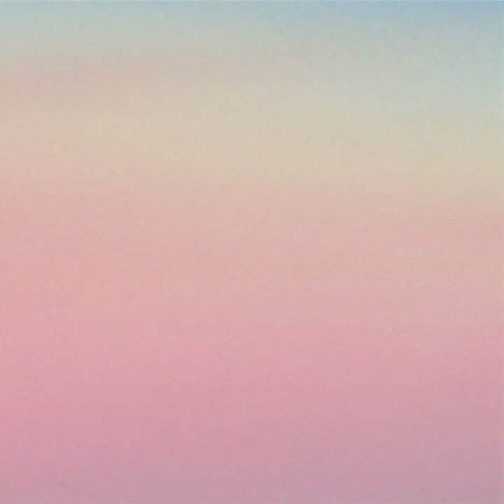BENIのインスタグラム：「『Made In Love』 Track Teaser 1/3 ⠀⠀⠀⠀⠀⠀⠀⠀⠀ 思わず二度見返したよ　 真実を確かめたくて 本当に私の中にいて  あなたが私を選んでくれたことを 美しい神の恵み　 ずっと待ってたかのように 自然と歌がこぼれでる ⠀⠀⠀⠀⠀⠀⠀⠀⠀ #BENIDANIELS #MADEINLOVE」