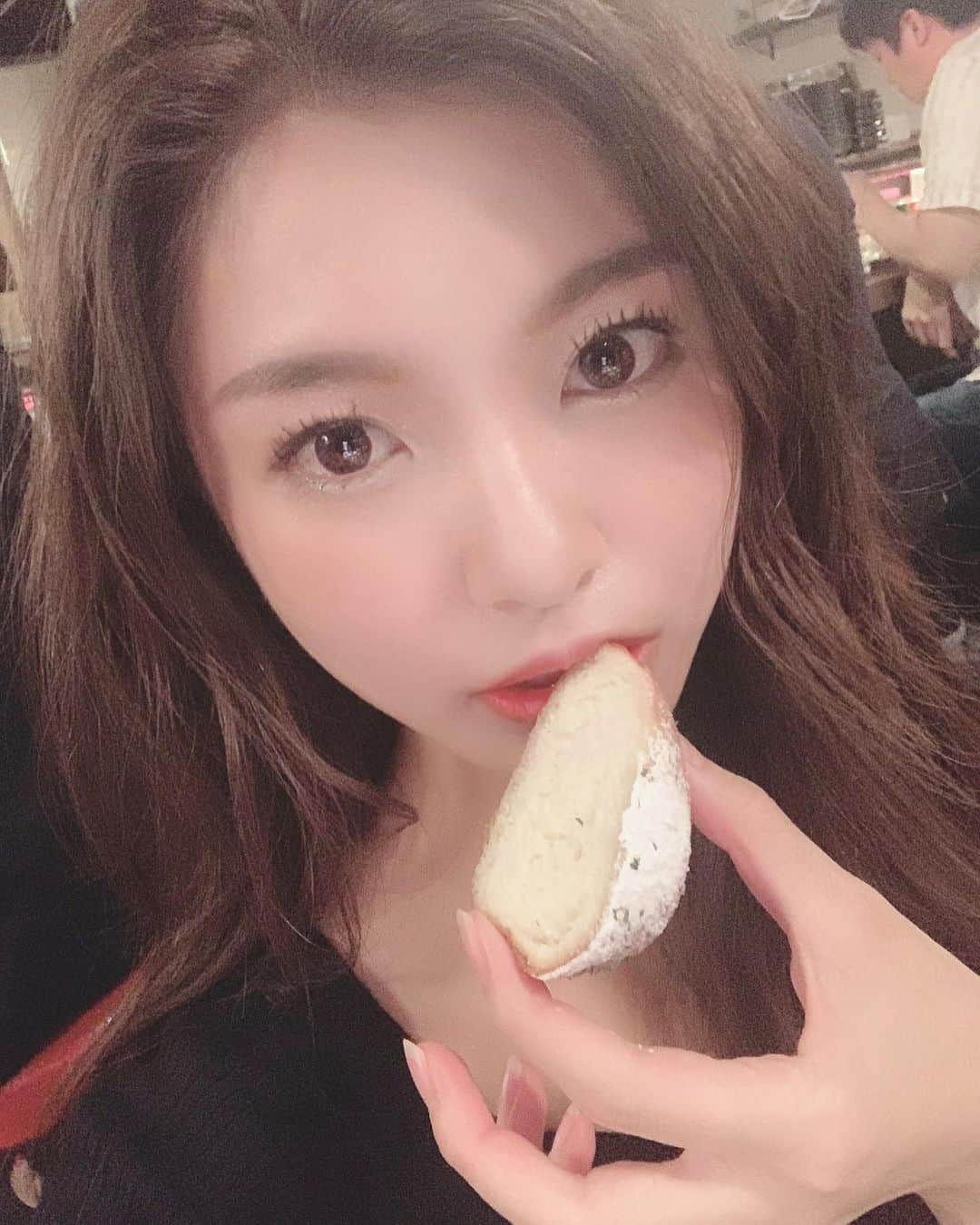 八軒あやねのグルメインスタ