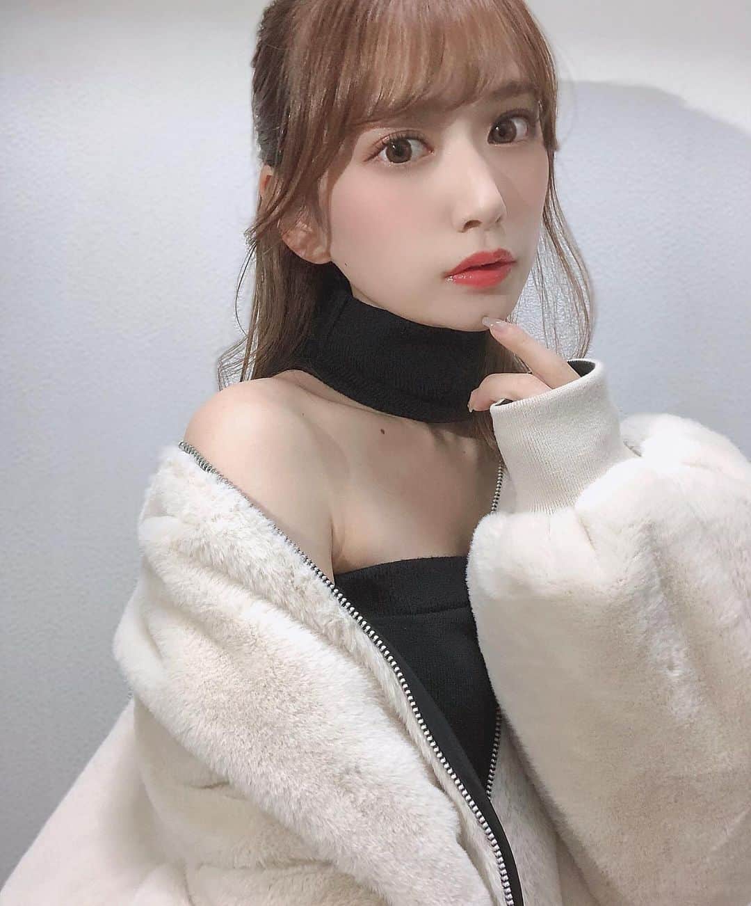 のインスタグラム：「. . GYDAのアウターダービーに参加中😘💕 私はMA-1にしたよ🖤 これリバーシブルで使えるんだけど もこもこが可愛すぎる🥺💭💗 . トップスは前に買ったもの♡GYDAコーデ♡ . #gyda#myGYDA#gydaアウターダービー#ジェイダ#アウター#MA1#ブルゾン#gydaコーデ#149cmコーデ」