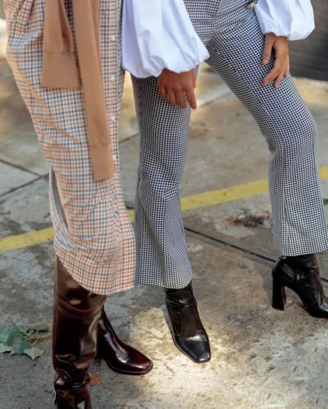デレクラムのインスタグラム：「Ready for fall: checks, plaids and boots.」
