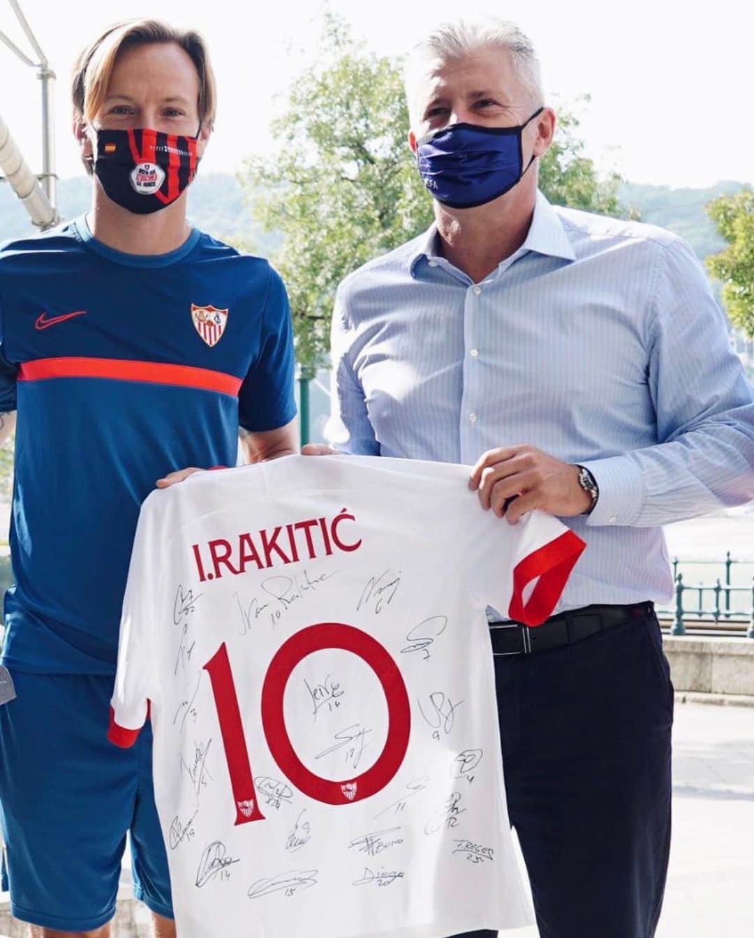 イヴァン・ラキティッチのインスタグラム：「Hvala puno legendo! Mr President! 🙏👍🇭🇷 #IvanRakitic #DavorSuker @hns_cff」