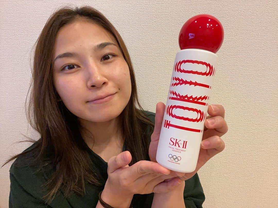 土性沙羅さんのインスタグラム写真 - (土性沙羅Instagram)「SK-II様から東京オリンピックデザインの化粧水をご提供して頂きました☺️  とってもうれしい～！使うのが楽しみです🧝‍♀️  ありがとうございます🥺❣️」9月23日 22時21分 - sara.dosho