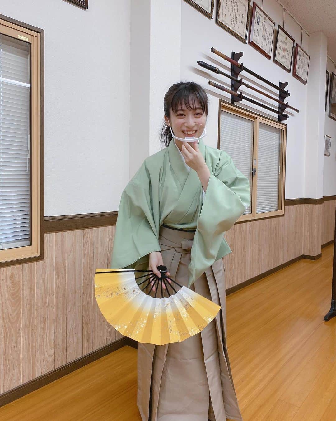 川上千尋さんのインスタグラム写真 - (川上千尋Instagram)「【ご報告】  11月1日に日本武道館で 「吟と舞祭り」が開催されます👘  今回、大日本敬天社道場さんにお伺いして詩舞を体験しました！  11月1日、日本武道館に立てるように詩舞を皆さんにお見せ出来るようにここから精一杯練習していきます🔥  皆さん楽しみにしていて下さい☺️🙏🏻  #吟と舞祭り #日本武道館 #詩舞  #挑戦 #がんばるぞー」9月23日 22時23分 - this_chihhi