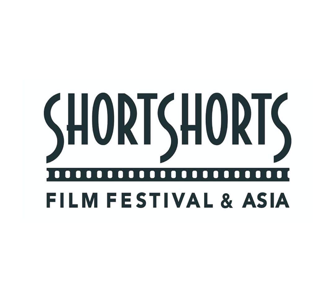 マツザカタクミさんのインスタグラム写真 - (マツザカタクミInstagram)「去年末公開したCHOCOLATE製作の短編映画がショートショートの祭典BRANDED SHORTS2020で「Branded Shorts of the Year」を受賞しました！やったー！大賞！僕は音楽プロデューサーとして、劇中であさぎーにょが歌う主題歌を製作しました。  なんでもこの賞、アカデミー賞公認の国際短編映画祭らしく、こうゆうのに疎いのでよくわかってないんですがアカデミー賞に関連してるってだけでニアニアしますね。youtubeで観れるので是非！  最近全然SNSを更新できてないけど元気です！音楽に限らずいろんなコンテンツを企画したり製作したりしてます。もっともっと楽しいことしたいので一緒にやろうぜって方気軽に声かけてくださーい」9月23日 22時36分 - mtz.tkm