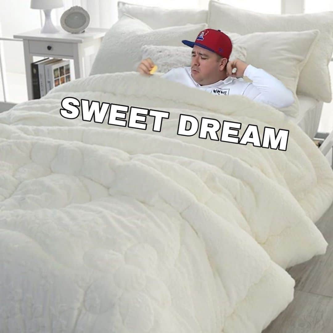 サム・ハミントンのインスタグラム：「잘자요! Good night」