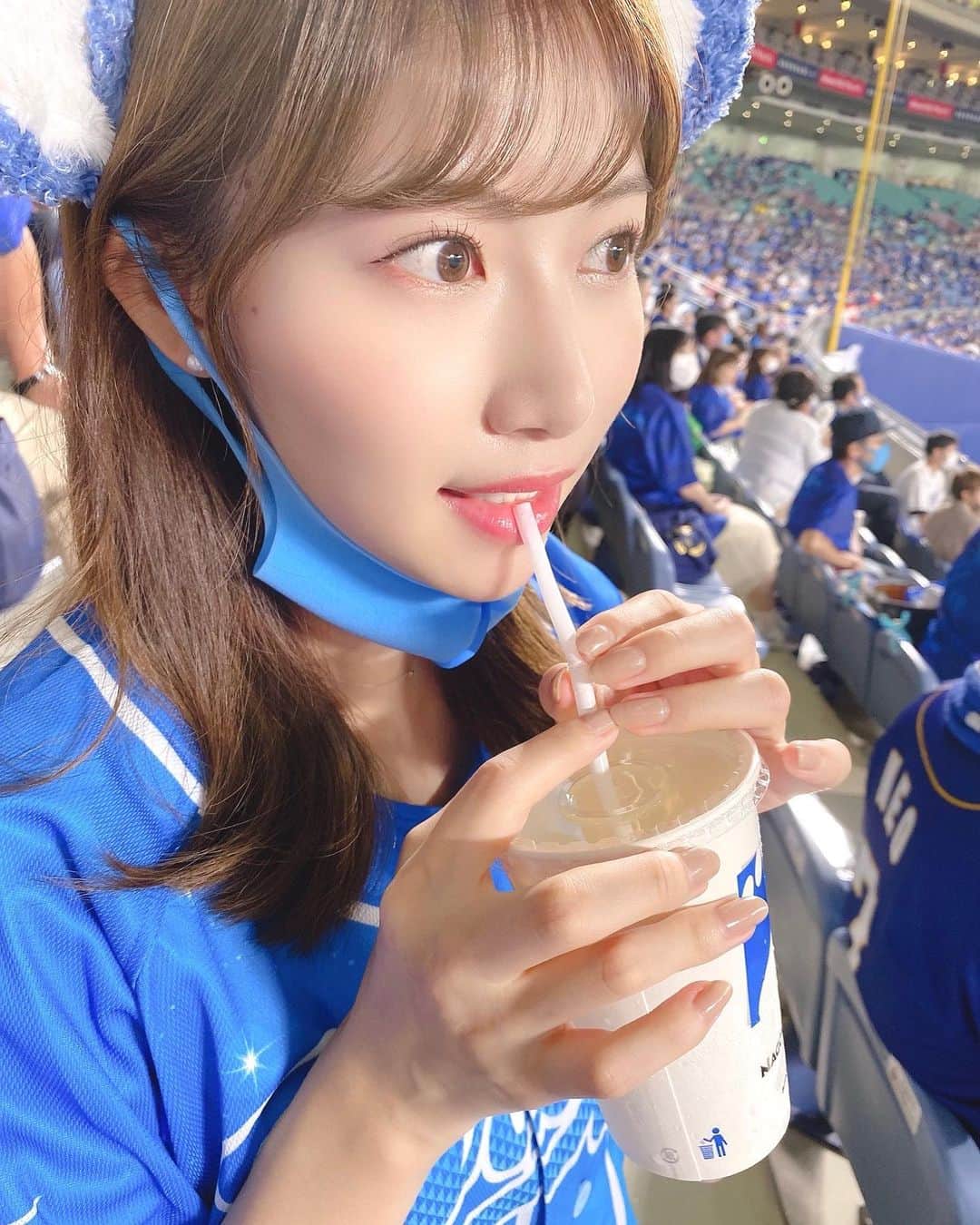 後藤理沙子のインスタグラム：「今季初観戦でした！どらほー💙モニターで自分見つけたんだけど写真撮れなかった🤨 * #中日ドラゴンズ #ドラゴンズ #pittamask  #ナゴヤドーム #野球観戦 #ドラ女」