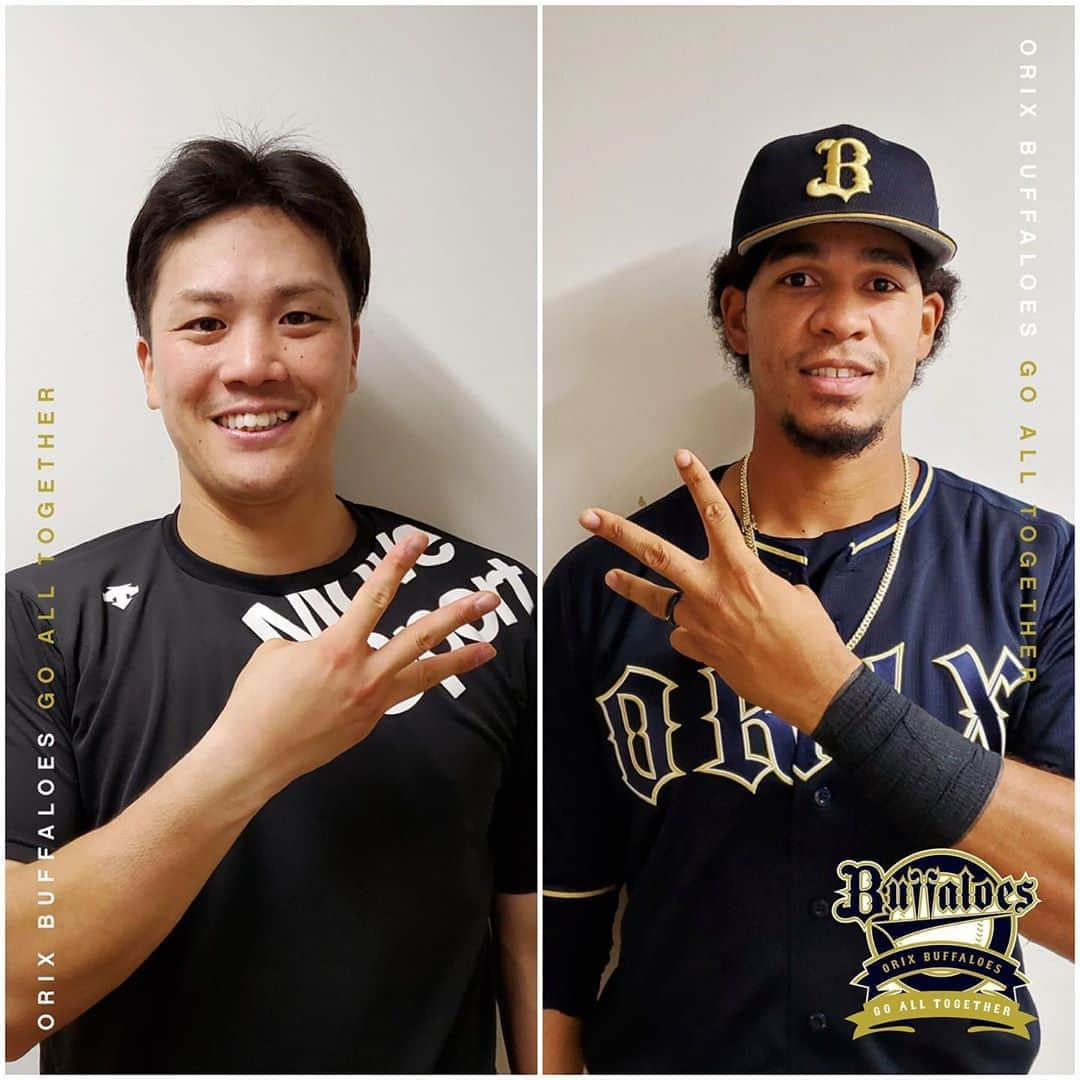 オリックス・バファローズさんのインスタグラム写真 - (オリックス・バファローズInstagram)「打のヒーロー伏見選手、モヤ選手⚾ 共にホームランを放ち、3打点の大活躍✨  ◇ 伏見 寅威 選手 ホームラン談話  ＜2回無死1塁から、バックスクリーン左へ飛び込む3号2ランHRを放つ！＞  「打ったのは真っ直ぐです。打った感触もよかったですし、とにかく追加点を取ることができてよかったです！まだまだ試合も序盤なので、これからも頑張りたいと思います！」  ◇ スティーブン・モヤ 選手 ホームラン談話  ＜4回無死1塁から、ライトへ3号2ランHRを放つ！＞  「打ったのは低めのフォーク。しっかりと前で捌くことができたし、いいスイングができたね！田嶋がいいピッチングをしているし、1点でも多く援護したいと思っていたから、打ててよかったよ！」  #伏見寅威 #モヤ #ホームラン #3打点 #打のヒーロー #ナイスバッティング #Bs2020 #buffaloes #baseball #ORIX #プロ野球」9月23日 22時53分 - orix_buffaloes