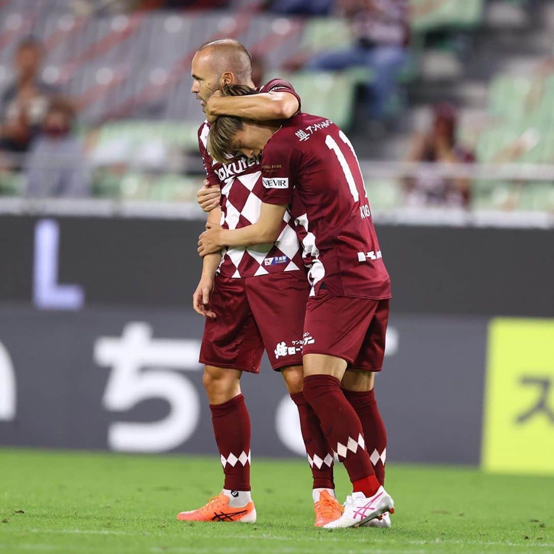 ヴィッセル神戸さんのインスタグラム写真 - (ヴィッセル神戸Instagram)「[MATCH PHOTOS] VISSEL KOBE vs. SAGAN TOSU  #vissel #visselkobe #ヴィッセル #ヴィッセル神戸 #Kobe #神戸 #WeAreKobe #KobeForeverForward #一致団結 #JLeague #Jリーグ #DAZN」9月24日 8時55分 - visselkobe