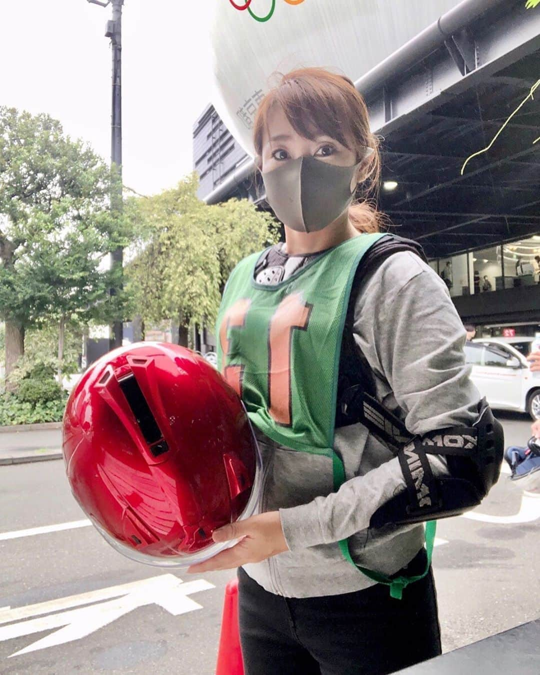 吉永愛さんのインスタグラム写真 - (吉永愛Instagram)「昨日は、2枠で実車とシュミレーターによる教習でした🏍 あと1回乗ったら…みきわめ… そして、卒検！ ゴールが見えてきました😆💕  #シュミレーター #大型二輪 #バイク  #バイク女子  #自動車教習所 #女性ライダー #女性ライダーになりたい #女性ライダーと繋がりたい  #バイク好きな人と繋がりたい  #トライアンフボンネビルが気になる #ママモデル #bike #アラフォー  #女子ライダー  #実車」9月24日 8時59分 - a.i.yy