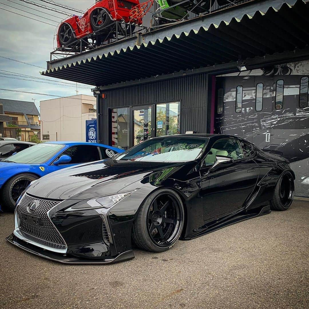 Wataru Katoさんのインスタグラム写真 - (Wataru KatoInstagram)「LBWK LIBERTY WALK  LB★WORKS LEXUS LC500😊  @lexus_jp @lexususa  @toyota @toyota_jp @libertywalkkato  @bride_japan @ld97forged  #libertywalk#lbworks#libertywalkkato#toyota#lexus#lexuslc500 #lexuslc500h #bride#drift#fiexhaust #airrexsuspension #widebody#lbnation#lbwk#ld97forged #dub #black #yokohamatire#speedhunters #rdb #ltmw」9月24日 9時03分 - libertywalkkato