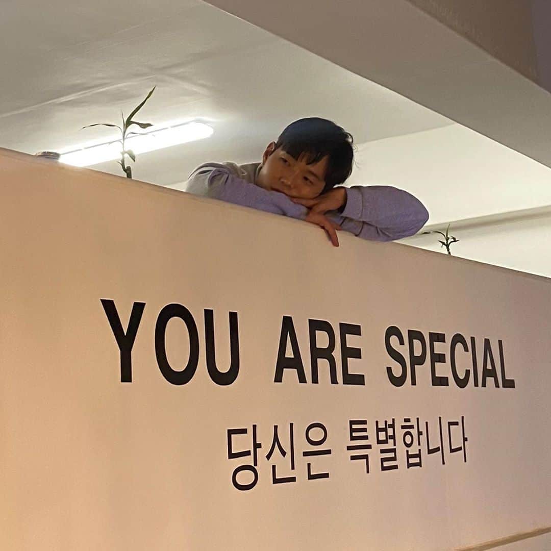 さんのインスタグラム写真 - (Instagram)「제가여??? 😳」9月24日 9時08分 - actor_hajun