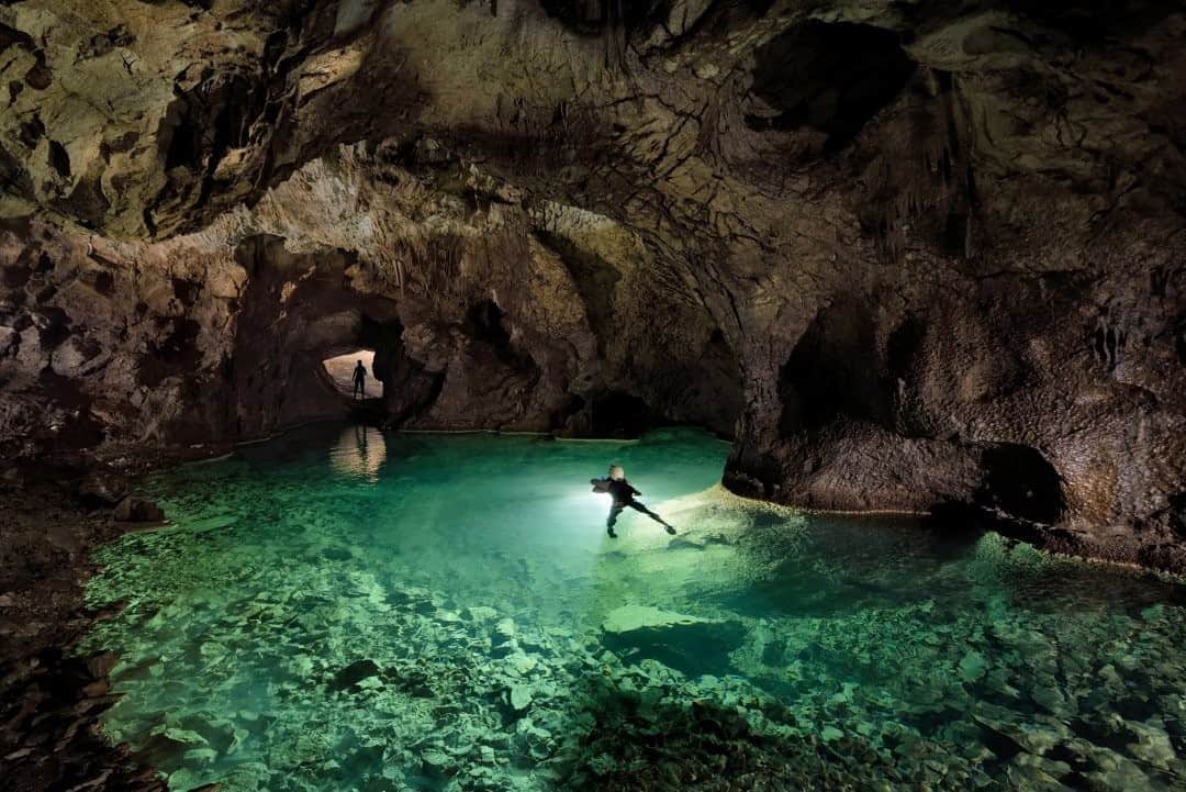 ナショナルジオグラフィックさんのインスタグラム写真 - (ナショナルジオグラフィックInstagram)「Photo by Robbie Shone @shonephoto / Postojna is a 24,340-meter (yard)-long karst cave system in southwestern Slovenia. It is the second longest system in the country as well as one of its top tourism sights. The caves were created by the Pivka River.」9月24日 9時33分 - natgeo