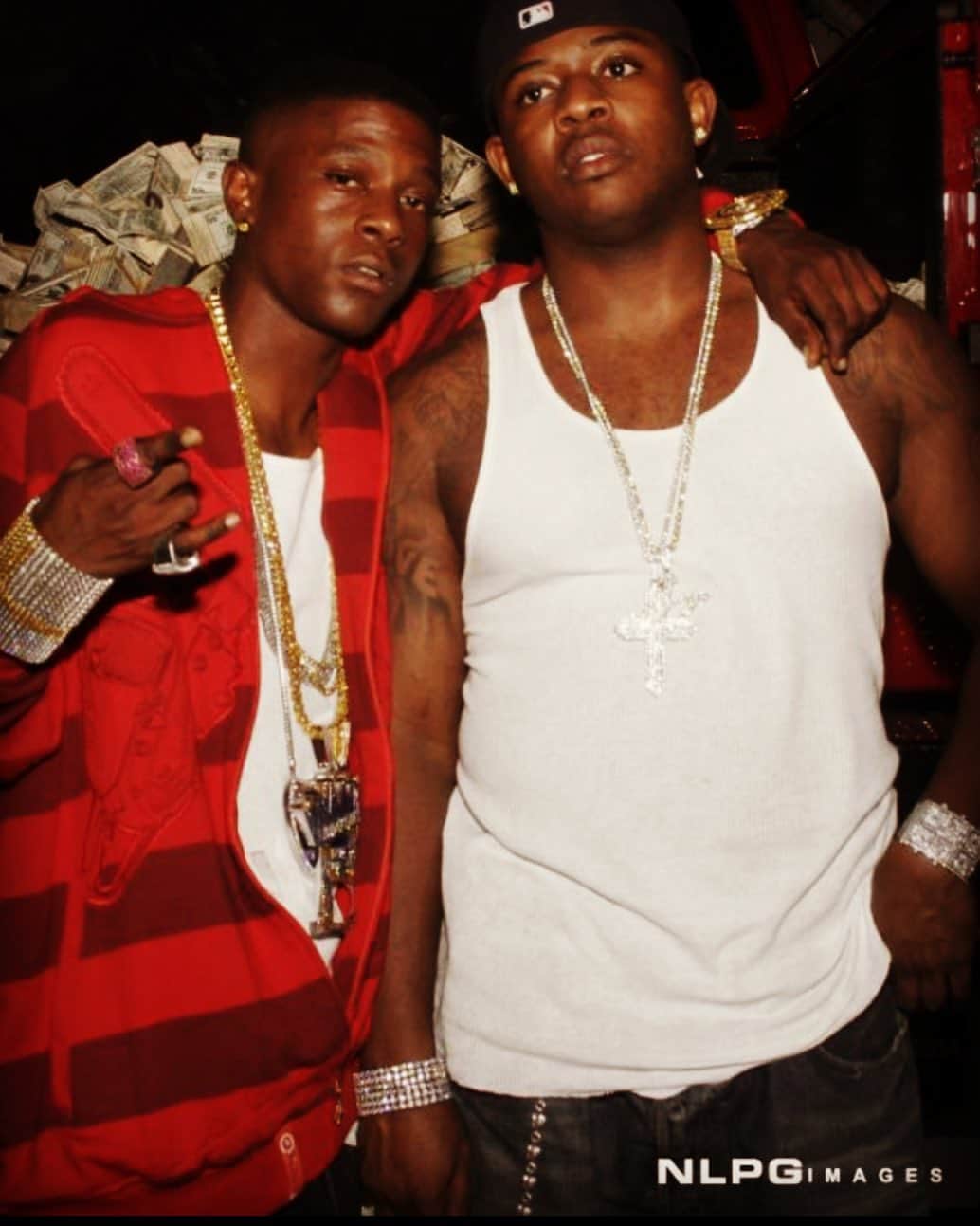 マック・メインのインスタグラム：「Lawwwwddd!! I thank God for helping me to transition into the man I am today!! Yea I was iced out like a glass of tea but I was teaux up 😱! I remember I wanted to whip @gilgreen this day 😅😅 it was our first time meeting at the “100 million dollars” videoshoot but he ended up being someone that I rock with tough and have a lot of respect for. If I never told ya before, my bad brother Gil 🙏🏾😎! And shoutout my dawg Boosie, y’all give that man  back his IG! #fullofdatevil🤦🏾‍♂️ #TheresAlwaysRoomToGrow #ShoutoutGilGreen #MULA #C5Deluxe」