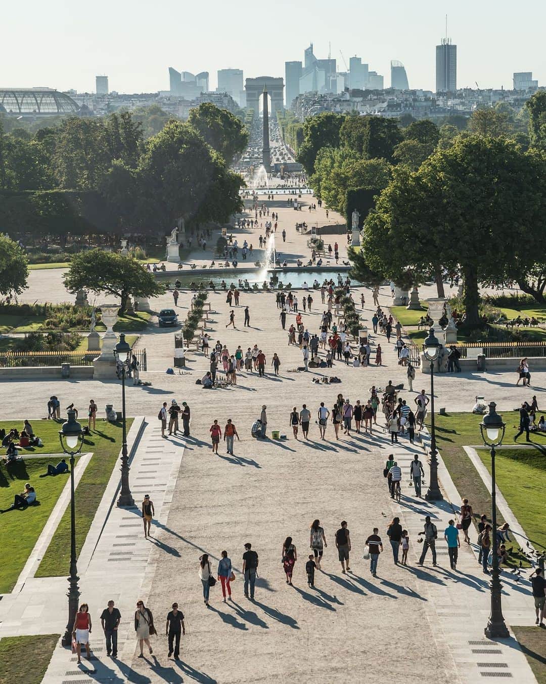 ルーブル美術館さんのインスタグラム写真 - (ルーブル美術館Instagram)「. 🇫🇷 [CONCOURS PHOTO] A l’occasion de notre campagne #TousMécènes ! des Tuileries, venez explorer le jardin à travers votre objectif ! 📸 - 🌳🌸 Partagez votre plus belle photo du jardin des Tuileries avec #ObjectifTuileries et tentez de remporter un Tea Time pour deux personnes à l’Hôtel @lemeuriceparis suivi d’une visite exclusive du jardin des Tuileries. - 📆 Vous avez jusqu’au 15 janvier 2021 pour participer. Bonne chance à toutes et à tous ! 🍀 - - - - 🌍 [PHOTO CONTEST] On the occasion of our campaign Become a Patron ! of the Tuileries, come and explore the garden through your lens! 📸 - 🌳🌸 Share your best photo of the Tuileries garden with the hashtag #ObjectifTuileries! Up for grabs: a Tea Time for two at the 5-star luxury hotel @lemeuriceparis followed by a private tour of the Tuileries Garden. - 📆 The contest will end on January, 15, 2021. Have a good luck all! 🍀 - 📷 © Musée du Louvre, dist. RMN - Grand Palais / Olivier Ouadah . . . #Louvre #MuséeDuLouvre #Concours #Contest #Photo #Tuileries #TuileriesGarden #JardinDesTuileries」9月24日 1時27分 - museelouvre