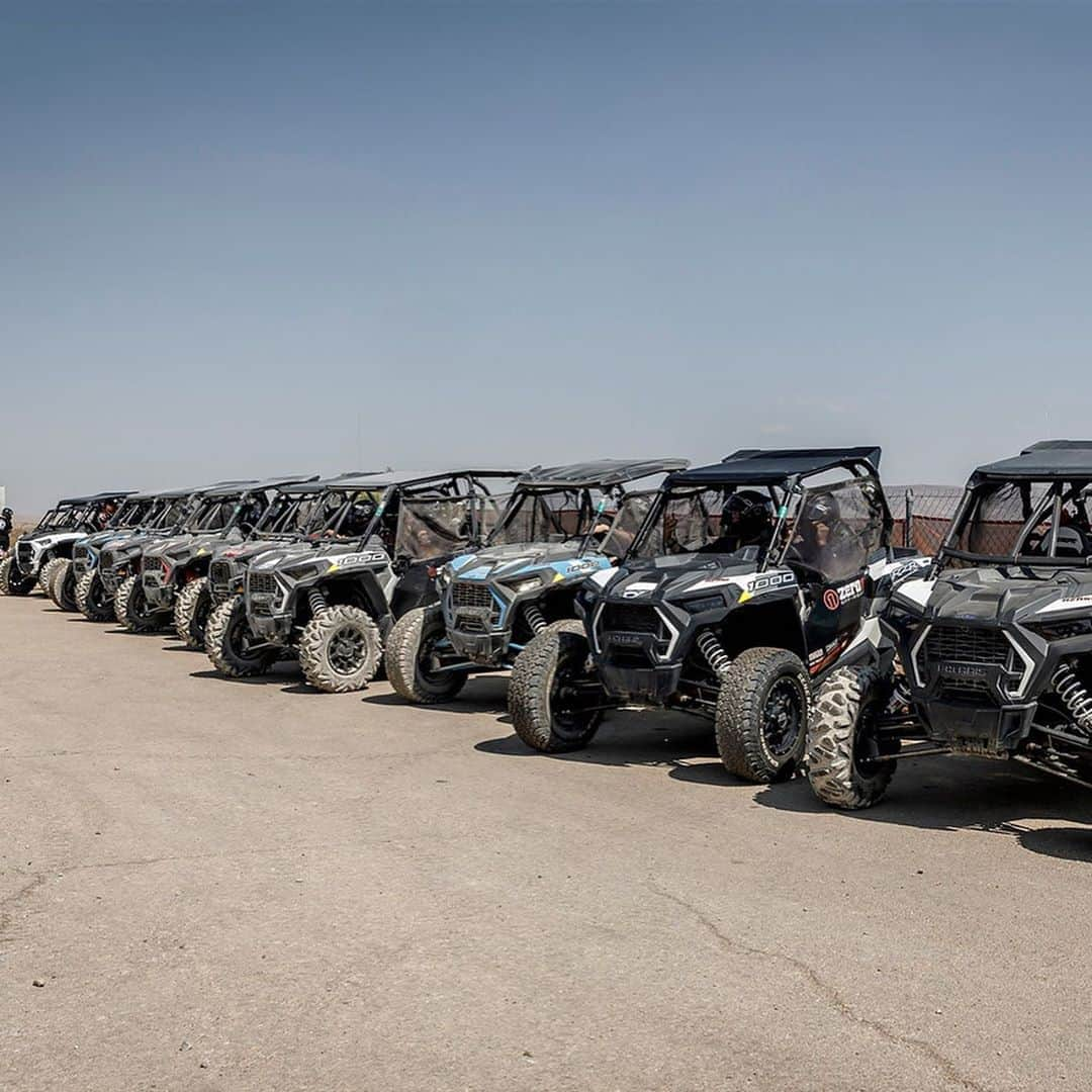 CARLiFESTYLEさんのインスタグラム写真 - (CARLiFESTYLEInstagram)「@goldrushrally Day 5 - Offroad experience to the Las Vegas Strip!  Make sure to follow @goldrushrally as they travel across multiple states with some insane rides! #GR2020 #carlifestyle」9月24日 2時22分 - carlifestyle