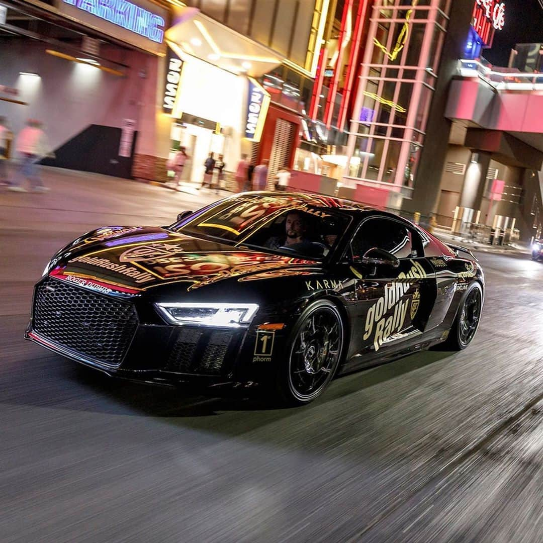 CARLiFESTYLEさんのインスタグラム写真 - (CARLiFESTYLEInstagram)「@goldrushrally Day 5 - Offroad experience to the Las Vegas Strip!  Make sure to follow @goldrushrally as they travel across multiple states with some insane rides! #GR2020 #carlifestyle」9月24日 2時22分 - carlifestyle