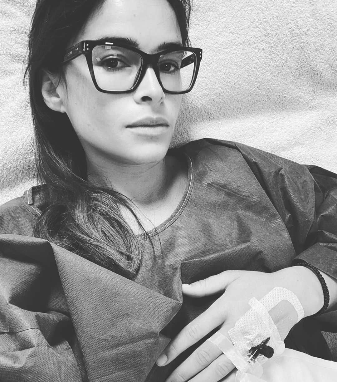 ミロスラヴァ・デュマのインスタグラム：「2020, what a year. Testing, transformational and overwhelming. My last push towards a full recovery is about connecting with the real world, surrounded by people I love, here and in the moment. So I’m taking a long and much needed time off from social media. Stay safe and healthy All 🙏」