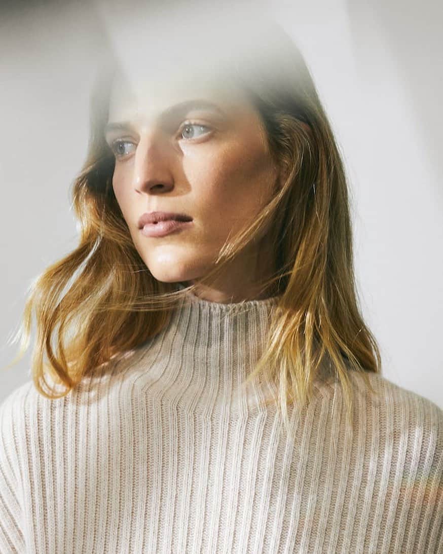ヴァネッサ・アクセンテのインスタグラム：「🌬🌬」