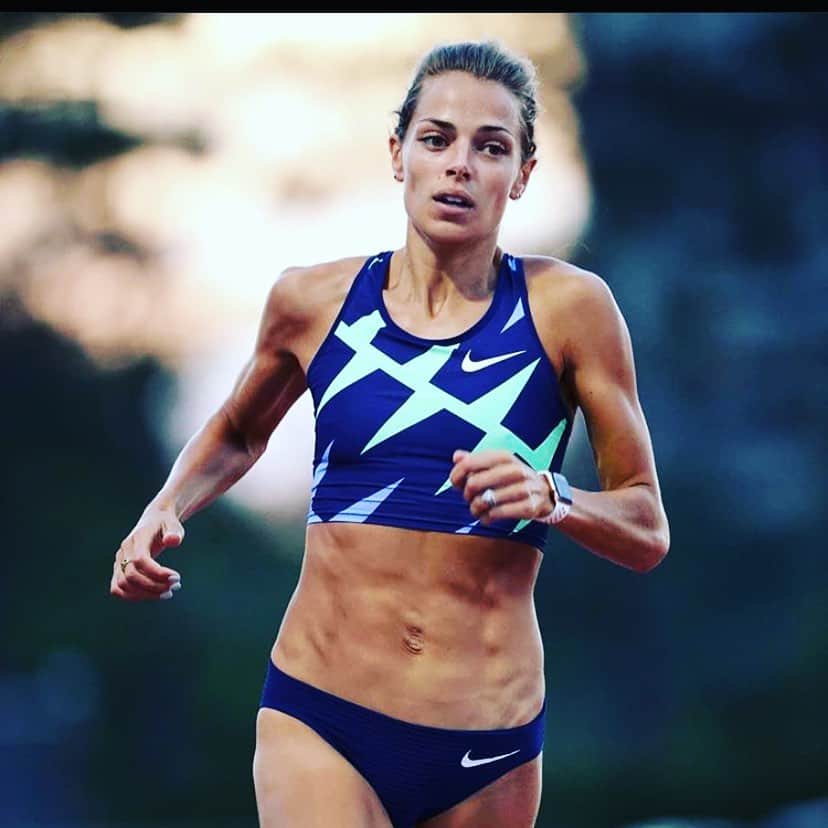 メリッサ・ビショップのインスタグラム：「Time to get in this kind of shape again... will only take me about 9months. So hang tight while I go grind it out.  ⠀⠀⠀⠀⠀⠀⠀⠀⠀⠀⠀⠀ Farewell off season, you were a house work, landscaper, bathroom builder, relaxing, eating, enjoying life type of time. I take my off season SUPER serious, I mean I haven’t put my running shoes on the entire time serious. I try to disconnect from this job all the way, because once I’m in, I’m all in and there’s no turning back. Body, mind, and soul all need to be rested to tackle what I have coming. ⠀⠀⠀⠀⠀⠀⠀⠀⠀⠀⠀⠀ #yabish #letsgetfit #offseasongains #tokyo2021  ⠀⠀⠀⠀⠀⠀⠀⠀⠀⠀⠀⠀ 📸 @mundosportimages」