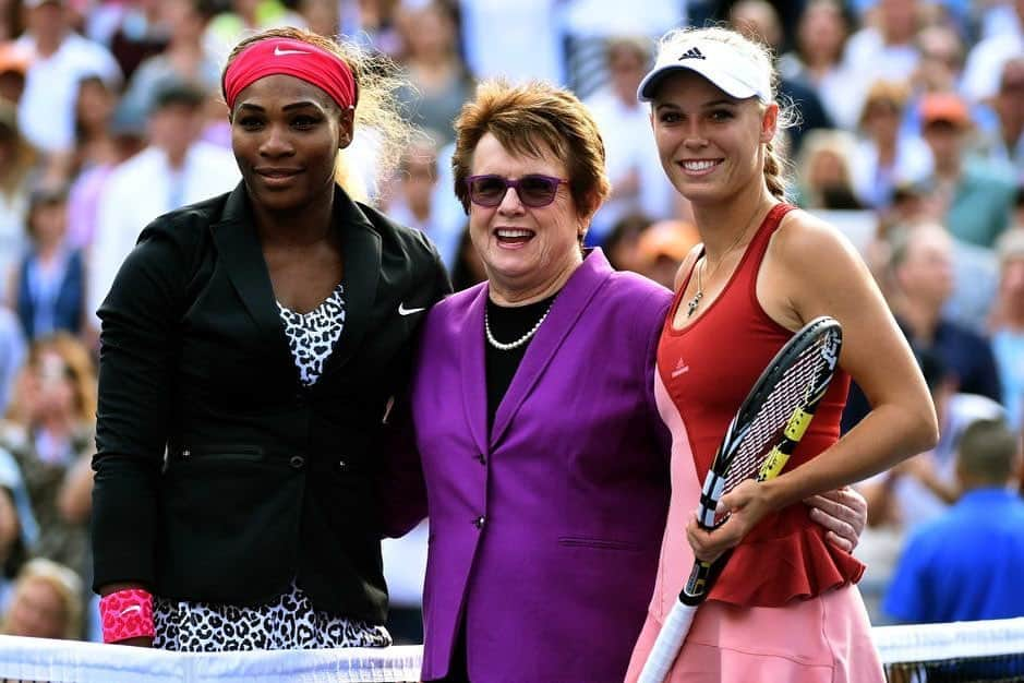 CarolineWozniackiさんのインスタグラム写真 - (CarolineWozniackiInstagram)「50 years ago today, Billie Jean King started this amazing movement with a $1 bill, that paved the way for my career, and that of many others. Thank you to the #original9 for everything you have done! I wouldn’t be the person I am today without tennis! @wta #equality」9月24日 4時25分 - carowozniacki