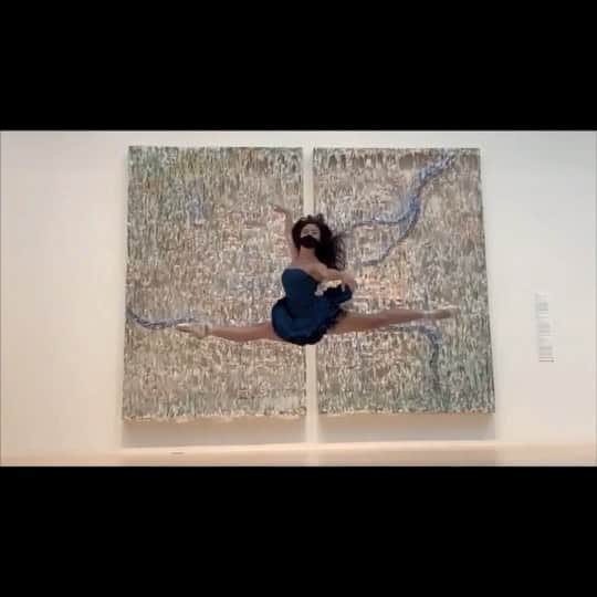 ディアフーフのインスタグラム：「Thanks to Cliff Rawson, choreographer Dalia Rawson and the @newballet.sanjose‘s Kathleen Gao, Naomi Le, Rebecca Nugent, and Sorcha Tate for creating a new performance to our song "Paradise Girls" for the @san_jose_museum_of_art 2020 Gala and Auction. This will be a free online event on Saturday, Sept 26th at 6pm PDT. There are also live and silent auctions to raise funds for the San Jose Museum of Art with 10% of auction proceeds going to @blklivesmatter. The auction begins Thurday, Sept 24 at 9am.  For more info on the auction and live online broadcast go to - sjmusart.org/2020gala」