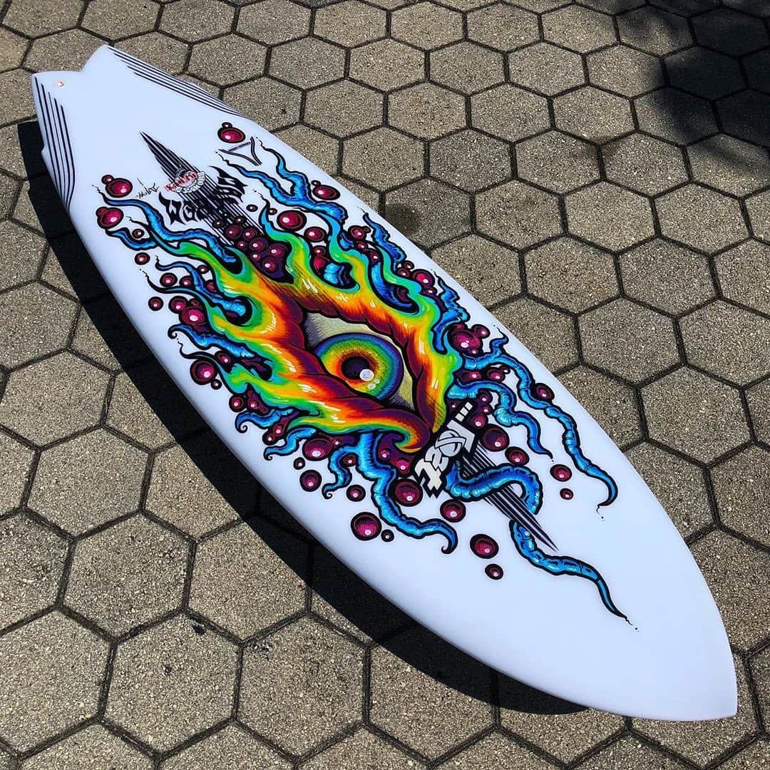 ロストさんのインスタグラム写真 - (ロストInstagram)「Custom #lostsurfboards RNF Redux with art by @drewbrophy 📷@surfboard_heaven」9月24日 4時38分 - lost9193