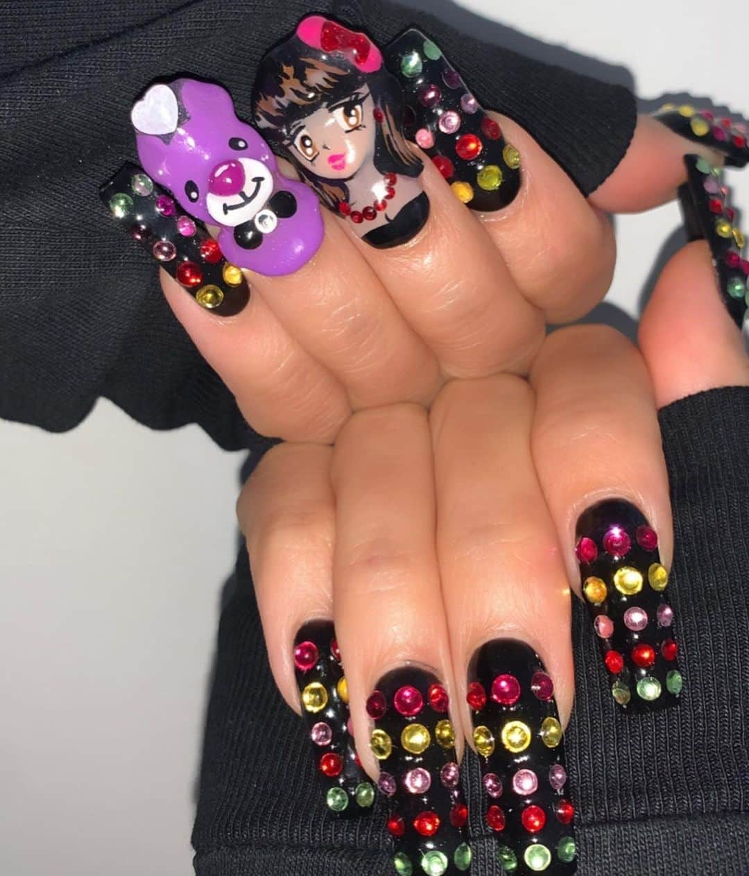 Mei Kawajiriさんのインスタグラム写真 - (Mei KawajiriInstagram)「Me and my bear with disco light 💡🧸💡💟 #Nailsbymei」9月24日 4時53分 - nailsbymei