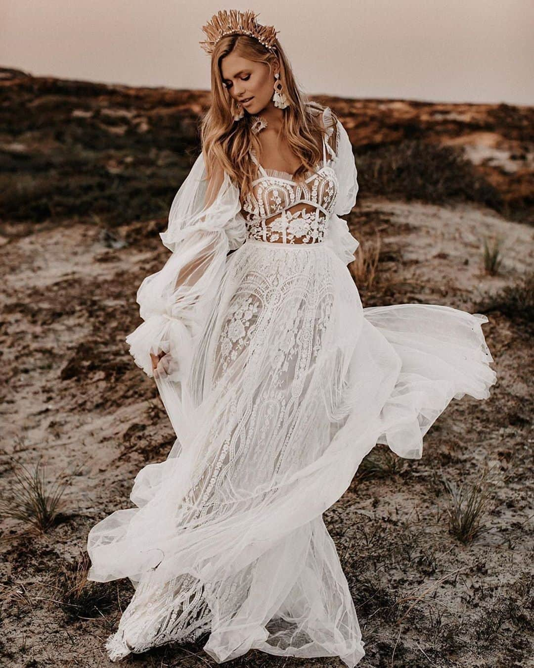 Galia Lahavさんのインスタグラム写真 - (Galia LahavInstagram)「GOLDEN // Our #G_303 captured by @vickybaumann.de ✨ Available to shop now at our LA flagship store, DM us for more information on how to book your appointment ❤️ #GaliaLahav」9月24日 4時55分 - galialahav