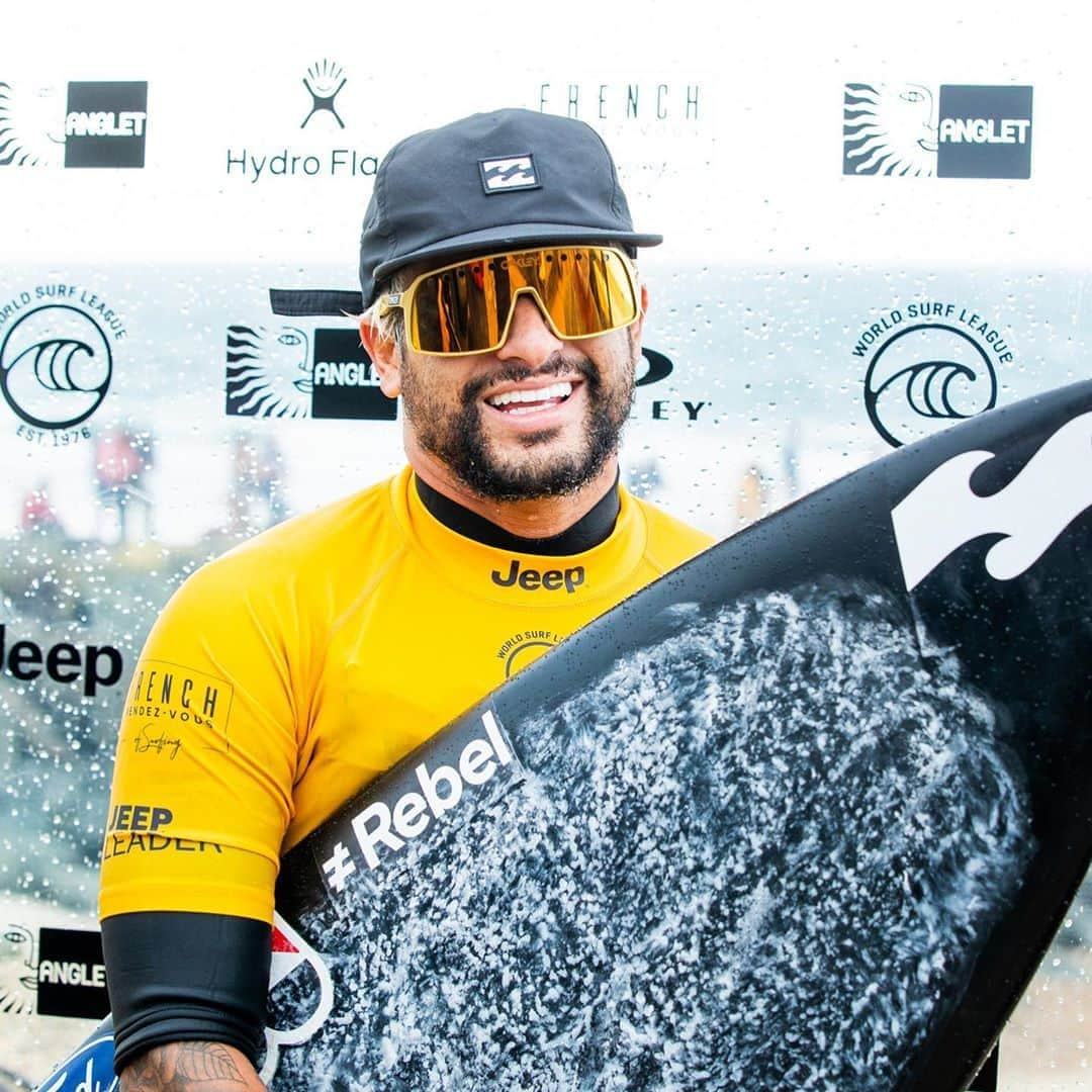 イタロ・フェレイラさんのインスタグラム写真 - (イタロ・フェレイラInstagram)「Mais uma semana, mais uma vitória 🏆🥇 // another week, another win 🔥✨ ( 📸: @damien_poullenot / @wsl ) #FéSempre」9月24日 4時56分 - italoferreira