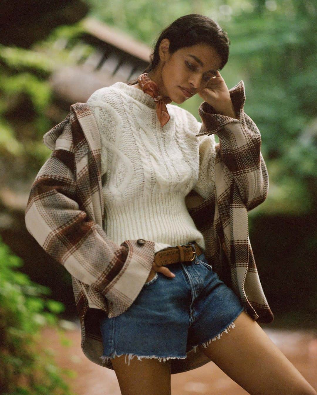 Anthropologieさんのインスタグラム写真 - (AnthropologieInstagram)「Sweater Stories, Chapter Four: Delightful Details / From colorful cables to fields of flowers, there are so many textures and patterns to discover 🍁🌲 (link in bio to shop)」9月24日 5時07分 - anthropologie