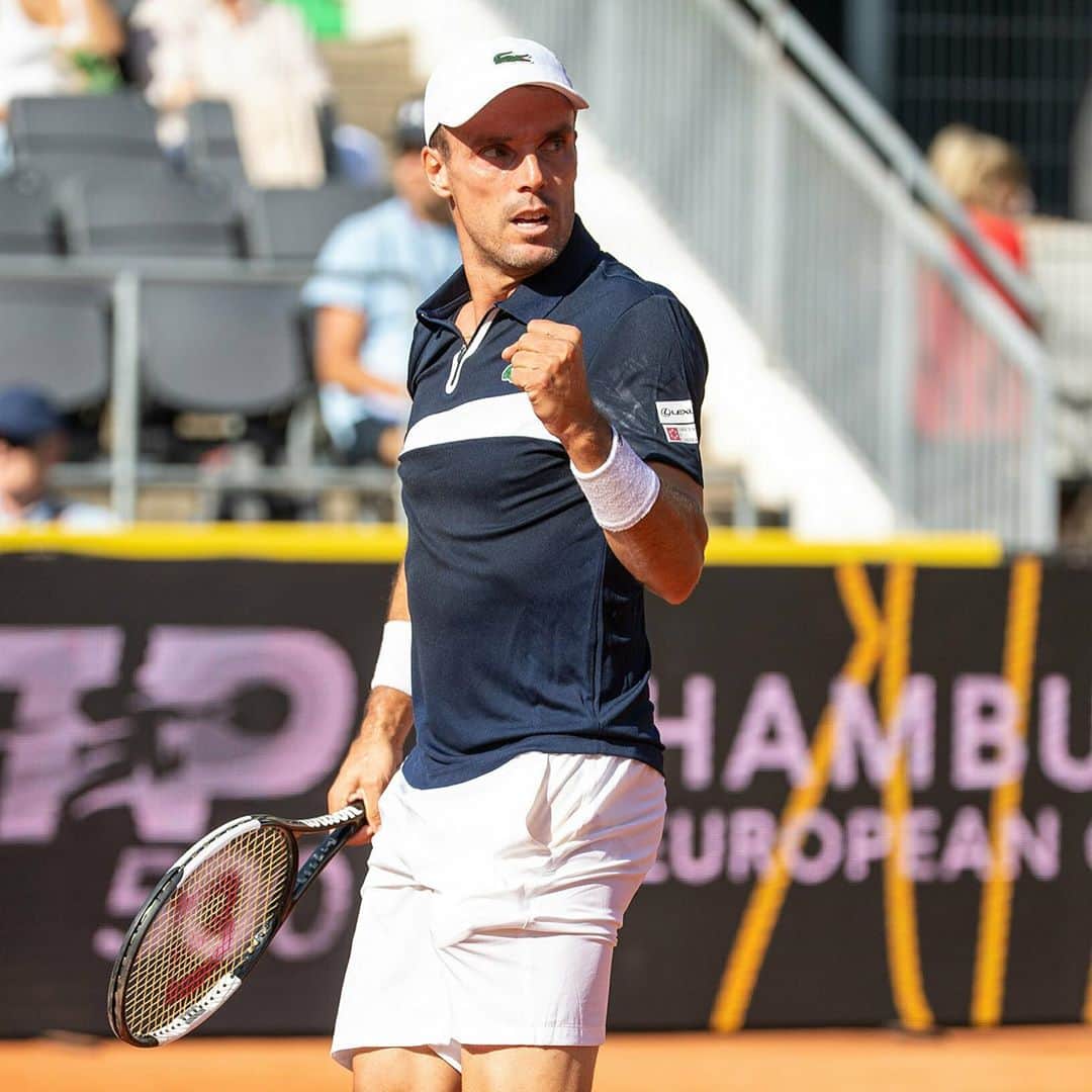 ロベルト・バウティスタ・アグートさんのインスタグラム写真 - (ロベルト・バウティスタ・アグートInstagram)「Round 1 💪🏽, round 2 💪🏽 ... Let’s keep counting!⁣ ⁣ #RobertoBautistaAgut #AtpRour #Tennis #Tenis #HamburgOpen 📸 @witters_foto @hamburgopen」9月24日 5時12分 - robertobautistaagut