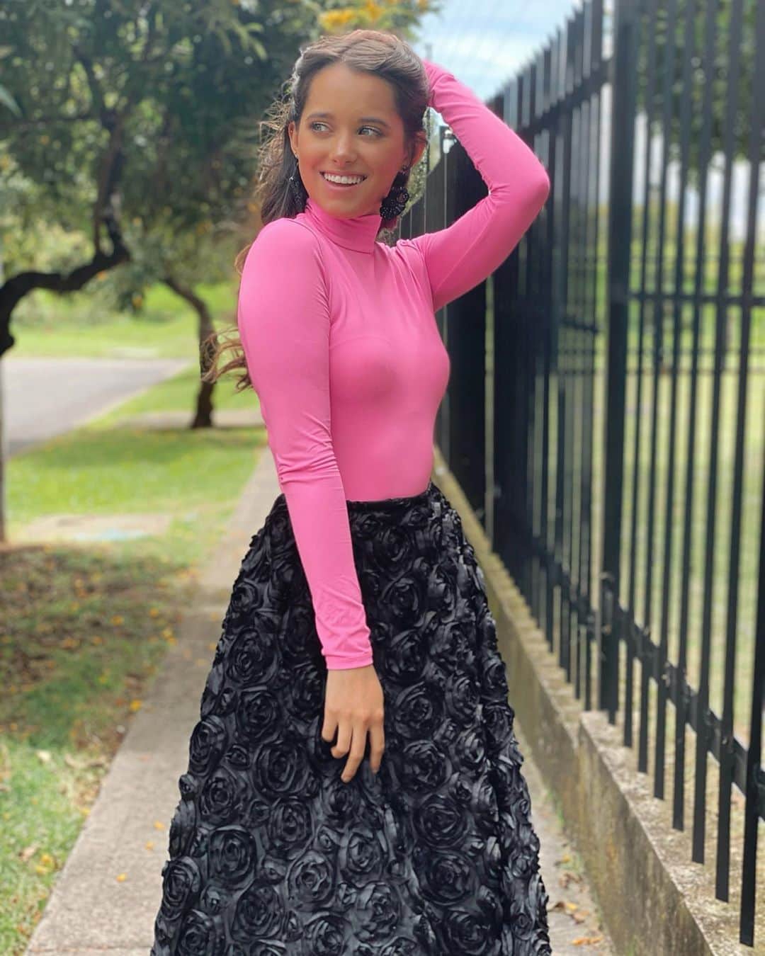 ミッチェル・オルベラのインスタグラム：「¿Que les pareció el outfit de hoy?💕 @by.angelkujabanwomann」
