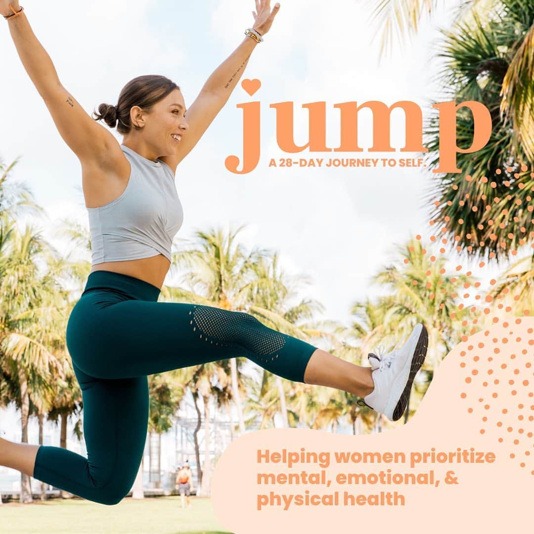 Nicole Mejiaのインスタグラム：「The tools and perspectives acquired in the JUMP program are taking on a whole new meaning for me this week.  Sometimes it’s about planning and manifesting all the things, while others, it’s adjusting course and rolling with the punches that life throws at us.  💓 I’m grateful that I have the tools to self-regulate during a crisis. 💓 I’m grateful that I have the perspectives to take pause and find peace during uncertainty.  But I wasn’t always like that.  I remember when heartbreak or a failure with my business would take me out, mentally and emotionally. For weeks, sometimes months.  I couldn’t get my head in the game for the life of me.  Apathy ensued. 🙇🏻‍♀️  But with the right books, therapy, digital mentors, and a whole lot of patience and consistency, I began to build a level of self-trust and acceptance that has become a stable inner foundation, no matter what life continues to throw my way.  2020 has been a year that’s stretched most of us.  I know that life can be tough.  But my goal with this program is to help you find that same level of balance and to thrive, no matter what comes your way.  My hope for every human on this planet is that they’ll eventually arrive at a place of self-acceptance and inner peace—not through laziness or complacency, but through hard work, honesty, and forgiveness.  That’s my utopia. 🔮  Because I think the world would be a safer, more equitable place if we all took responsibility for our own health, healing and happiness. 💯  JUMP is my humble contribution to the world. It’s a passion project. It was inspired by the women in my life and my own personal health and healing journey. It’s only 28 days but full of so many tools, resources, and perspectives to nurture your journey. And it’s open to you, should you feel called to take it. 🌸🌱✨  We begin, as a community, on October 5th. The last day to sign up is next Friday, October 2nd.  Let’s prioritize our mental, emotional, and physical health. Let’s learn to smile, dance, and TRUST through the rain.  Flowers are coming, my friends. 🌸 Let’s sow some seeds and JUMP.」