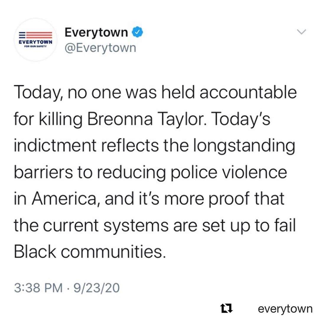 マイケル・トレイナーのインスタグラム：「Let’s march. Let’s vote. Let’s go.   #Repost @everytown with @get_repost ・・・ Breonna Taylor should be alive today.」