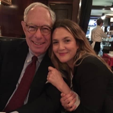 ドリュー・バリモアさんのインスタグラム写真 - (ドリュー・バリモアInstagram)「Happy Birthday Poppy!!!! (Olive and Frankie’s grandfather!) you are the greatest man! And I love you so much! @alkopelman @cocokopelman」9月24日 5時47分 - drewbarrymore