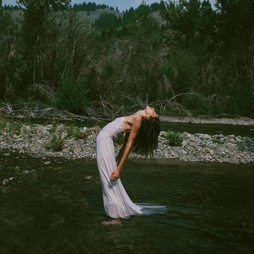 ラングリー・フォックスさんのインスタグラム写真 - (ラングリー・フォックスInstagram)「River rat gets exorcism.  📕@cakemagazine  📸 @emilyknecht  🥼 @katwaslike」9月24日 6時12分 - langleyfox