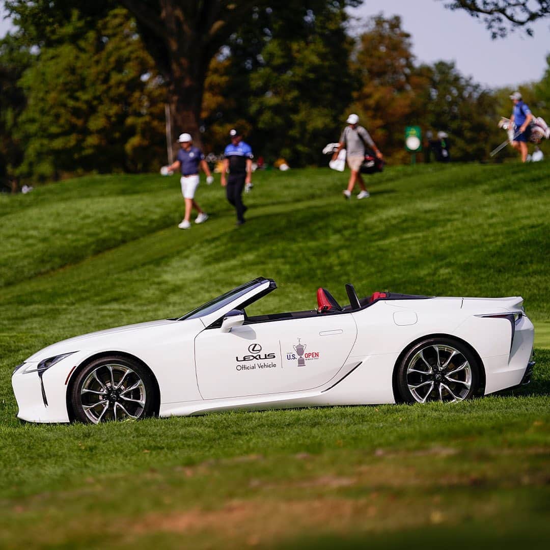 Lexus USAのインスタグラム：「Predictably, the #USOpen was once again unpredictable. What was your favorite unexpected moment from the 2020 @USOpenGolf at Winged Foot?」