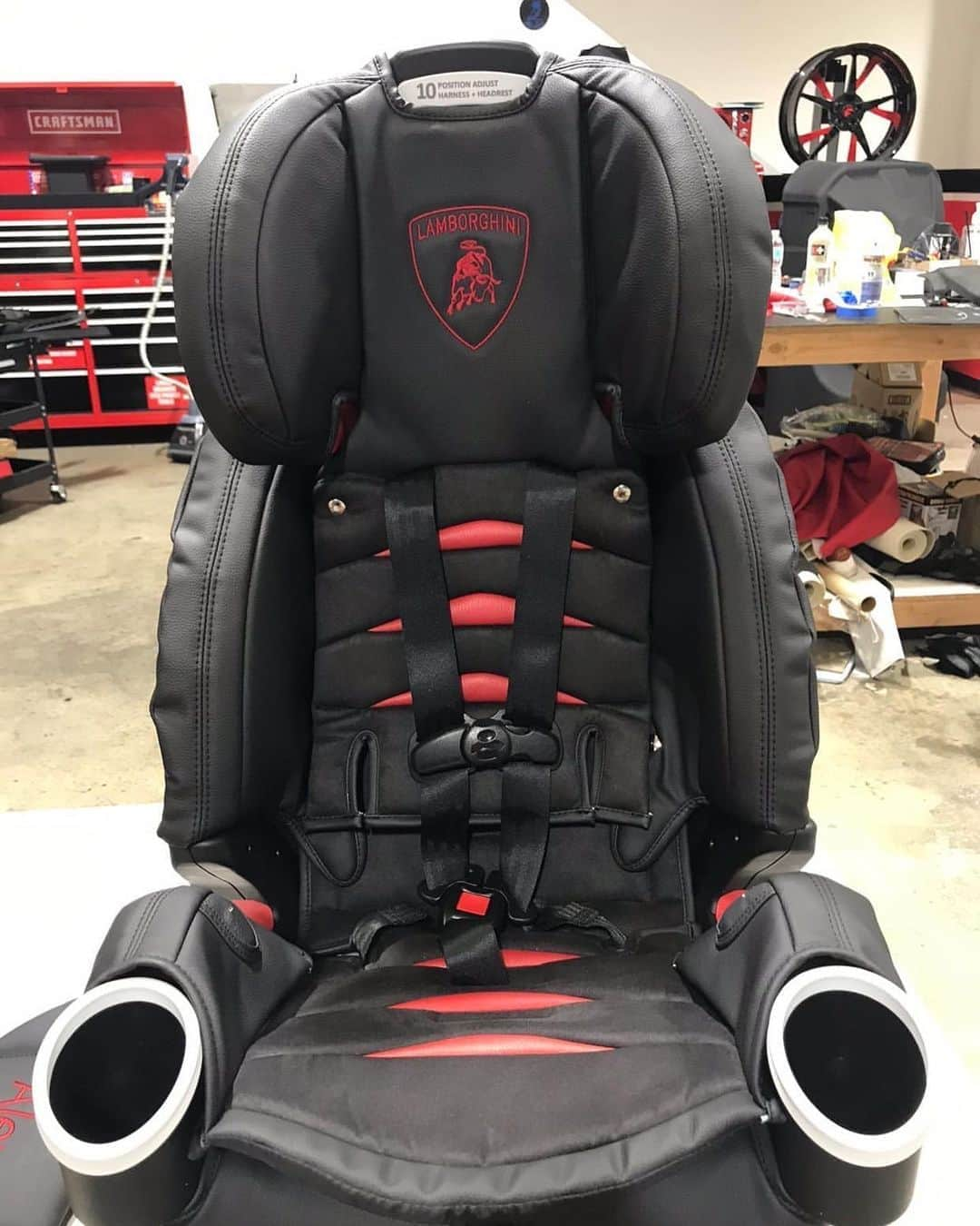 CarsWithoutLimitsさんのインスタグラム写真 - (CarsWithoutLimitsInstagram)「Baller Baby seats to match any exotic,luxury cars check out @anthonytopstitch」9月24日 6時45分 - carswithoutlimits