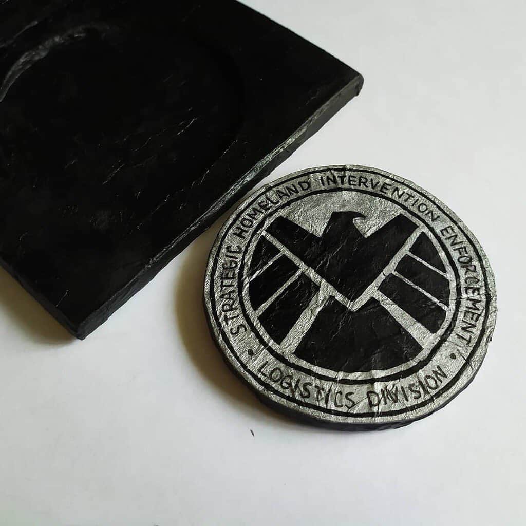 Marvel Entertainmentさんのインスタグラム写真 - (Marvel EntertainmentInstagram)「Welcome to S.H.I.E.L.D., Agents! These recruits cleared the highest levels of training with their DIY #MarvelMission: S.H.I.E.L.D. badges! See more of our favorites on Marvel.com.」9月24日 6時45分 - marvel