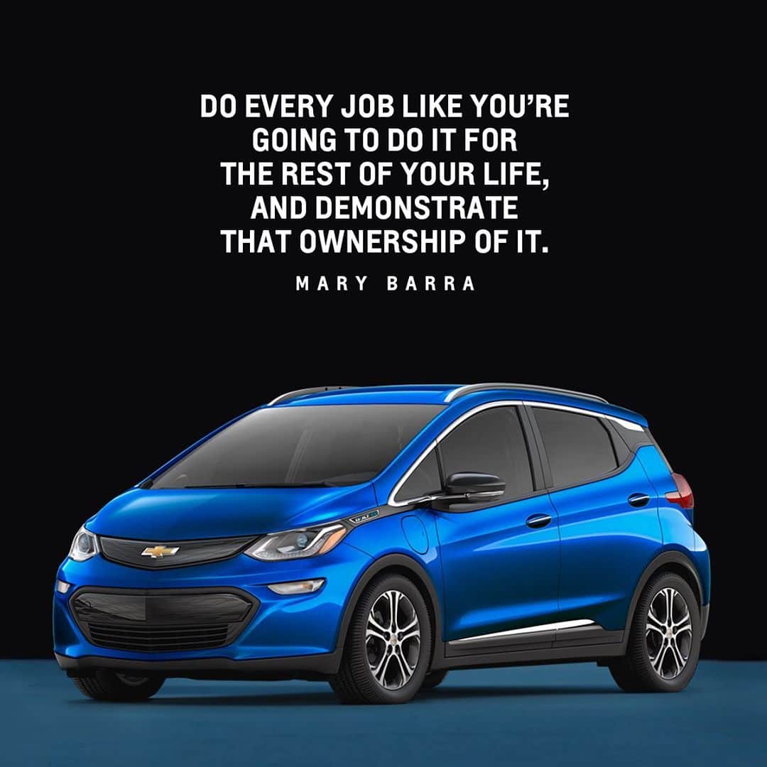 シボレーのインスタグラム：「When you're committed to the future of electric, it's more than a job — it's a lifestyle. Hear from the passionate people behind the power of Chevrolet EVs during a special live event coming soon on our YouTube channel.」