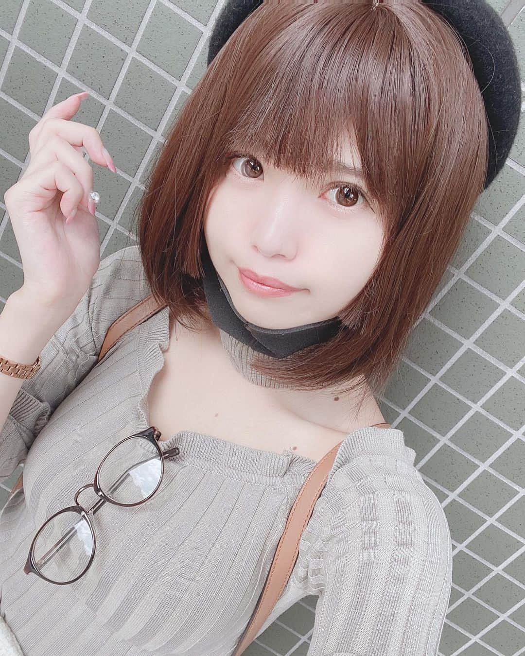 鈴木未央のインスタグラム：「過去写メでごめん でも毎日あげるの日課なのよ  #ゆるっと革命団　#followme #かわいい #オルチャン　#ウィッグ　#gravure #japanesegirl  #japanesestyle #idol #japaneseidol #グラビア」