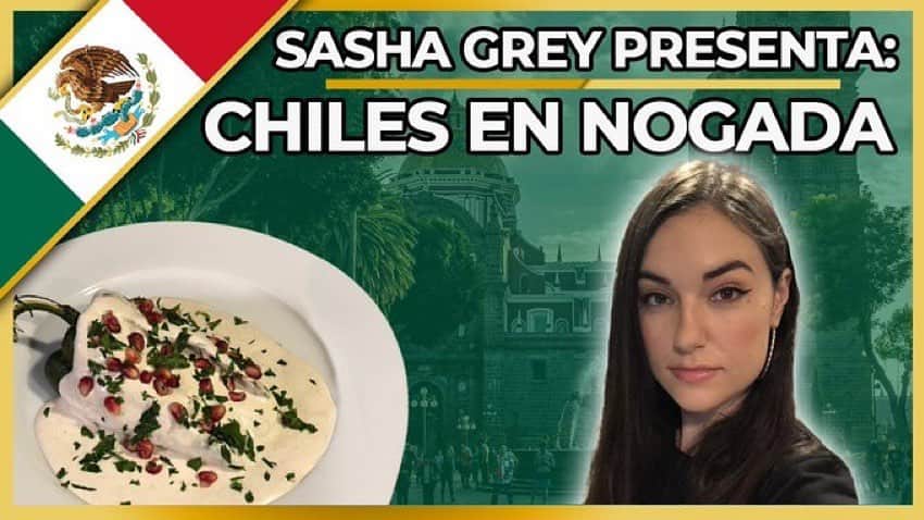 のインスタグラム：「New youtube video, I made #chilesennogada last week for Mexican Independence Day, as requested by my chat! <3  Link in Bio」