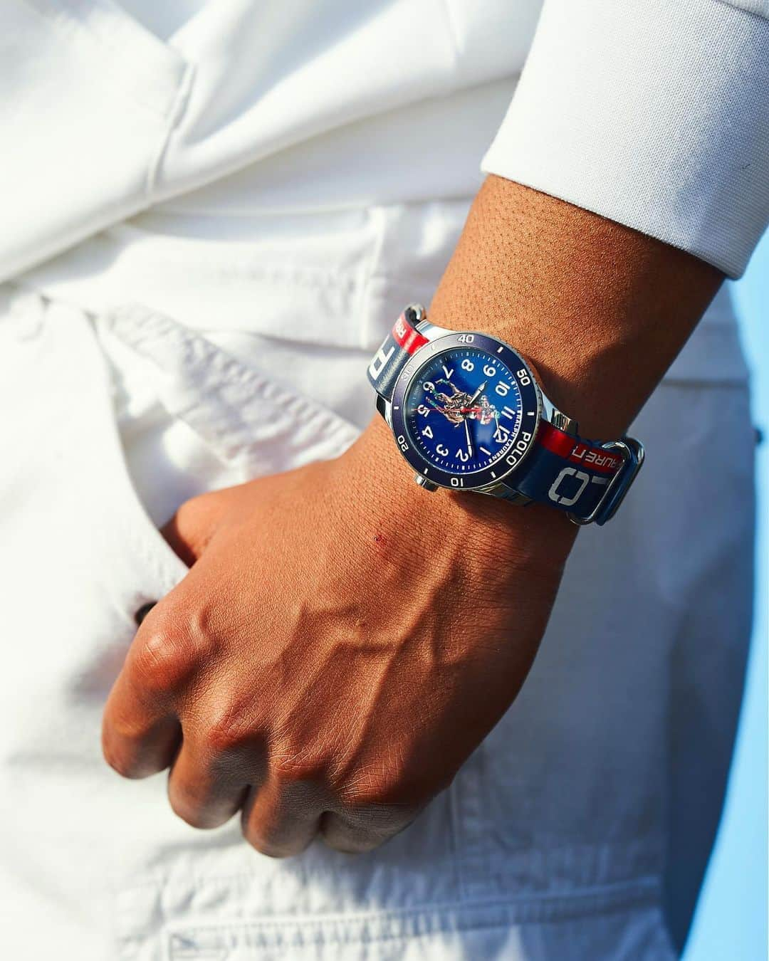 Polo Ralph Laurenさんのインスタグラム写真 - (Polo Ralph LaurenInstagram)「An iconic statement of form and function. One of four limited-production iterations, the Polo Sport Watch Blue Dial recalls the bold detailing and athletic-forward sensibility of the ’90s-era #PoloSport label.  Explore more of #ThePoloWatch designs via the link in bio.   #PoloRalphLauren」9月24日 8時05分 - poloralphlauren