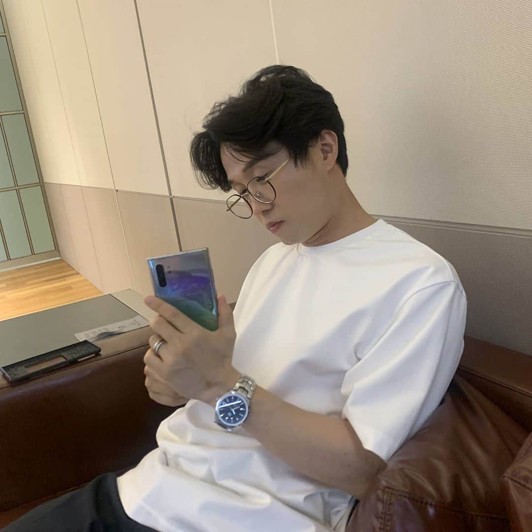 パク・ソングァンのインスタグラム：「## 너가 찍으면  나도 찍는다😜  내가 찍은 건  공개 거부로 소장각 ㅋㅋㅋㅋ😂  삭제는 하는거 봐서ㅎㅎㅎ  #이솔이  #쪼꼬미  #몰카 ㅋㅋ」
