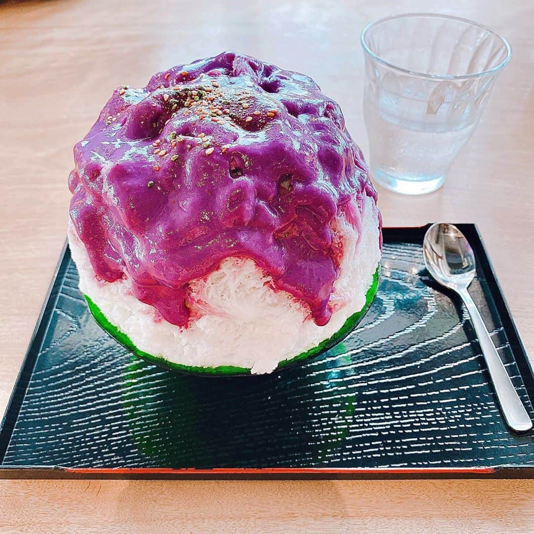 兒玉遥さんのインスタグラム写真 - (兒玉遥Instagram)「💜 #和kitchenかんな ﻿ ﻿ ▶︎濃厚紫いもミルク﻿ ﻿ ﻿ う、美しい🤦🏻‍♀️✨﻿ トロトロの紫いもシロップが濃厚で、氷も甘〜いミルクで美味でした！！﻿ ﻿ #かき氷 #カキ氷 #東京観光 #triptokyo #紫いも」9月24日 18時18分 - haruka_kodama919