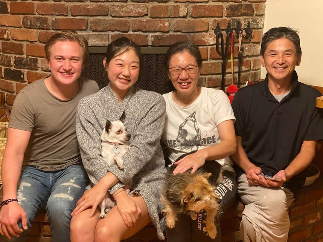 長洲未来のインスタグラム：「Thank you to everyone who has reached out to me about my parents! They’re doing okay but I hope everyone can do a gentle check in with friends and family close to the Bobcat fire!」