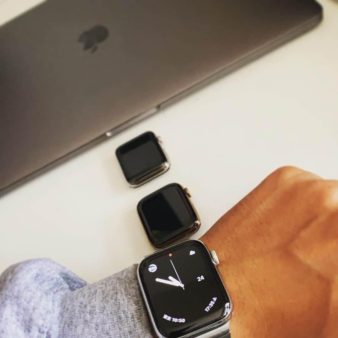 野替愁平のインスタグラム：「⌚️Series 3 ☞ 5 ☞ 6 @apple  #intonewworld #apple 🍎」