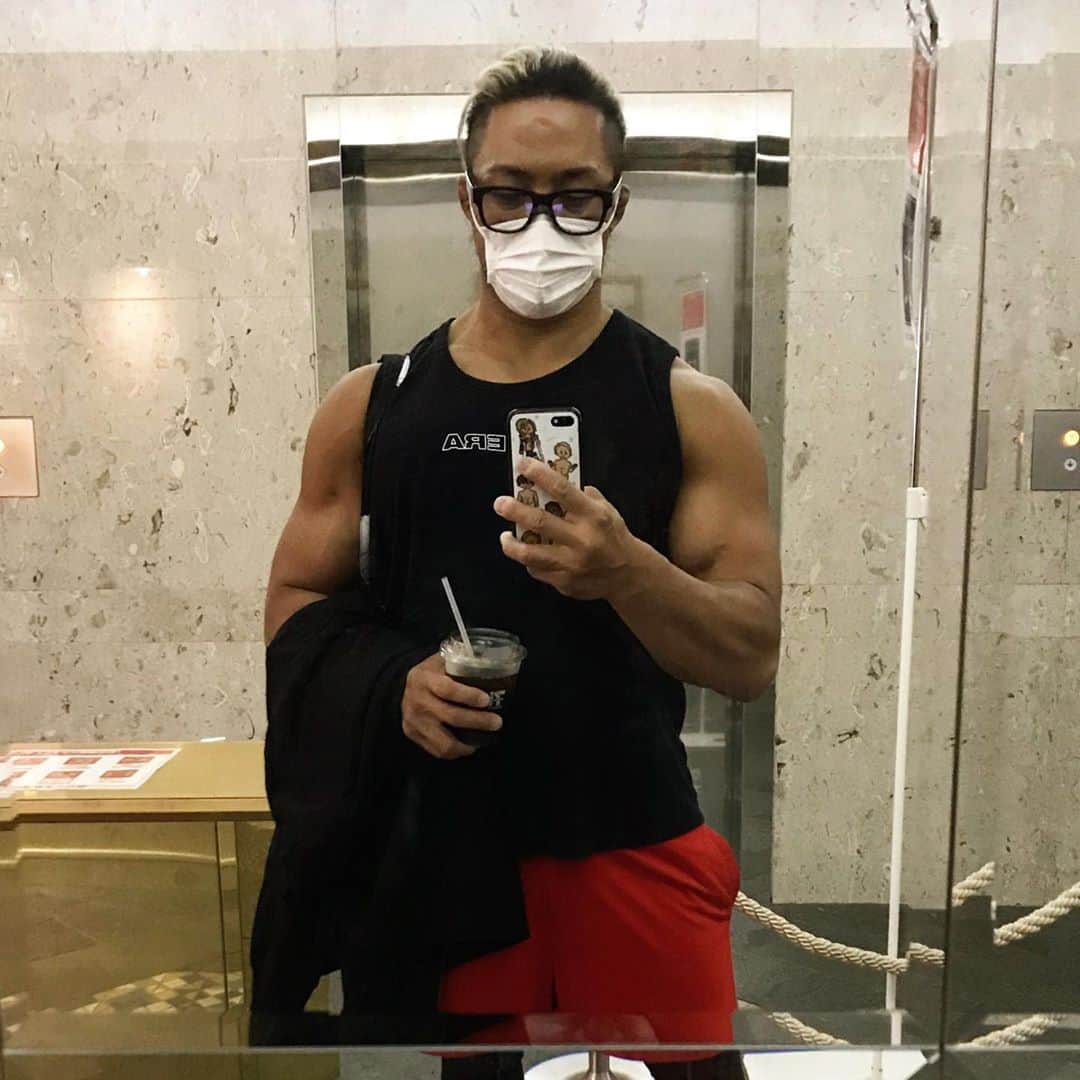 のインスタグラム：「トレ終わり💪 #shoulderworkout」