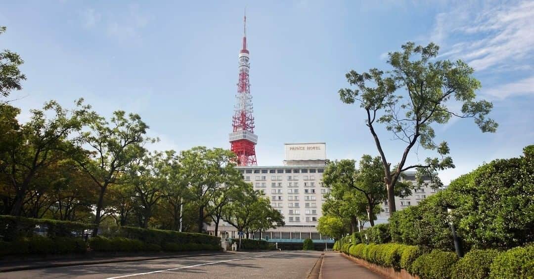 東京プリンスホテルさんのインスタグラム写真 - (東京プリンスホテルInstagram)「青空に映える東京タワーは、これからも、この先も変わらない東京プリンスホテル自慢の風景です。⁣ ⁣ The Tokyo Tower looks amazing with a blue sky in the background, and it will be a sight that the Tokyo Prince Hotel will continue to be proud of.⁣ ⁣ Share your own images with tagging @tokyoprincehotel⁣ —————————————————————⁣ #東京プリンスホテル #tokyoprincehotel⁣ #プリンスホテル #princehotel⁣ ⁣ #日本 #JAPAN #東京 #tokyo #tokyotower #東京タワー⁣ ⁣ #travel #trip #travelgram #traveling #hotel #旅行 #旅 #hotels #観光 #japantravel #beautifulhotels #hotellife」9月24日 12時00分 - tokyoprincehotel